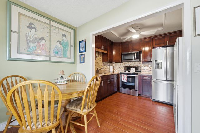 888 Flanders S, Delray Beach, FL 33484