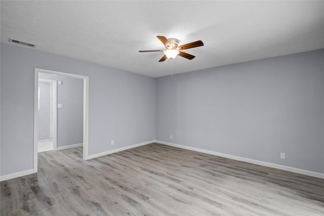 5703 Easthampton Drive D, Houston, TX 77039