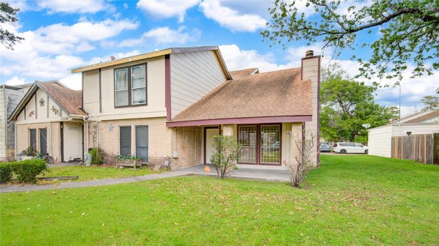 5703 Easthampton Drive D, Houston, TX 77039
