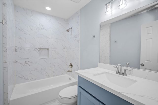 5703 Easthampton Drive D, Houston, TX 77039