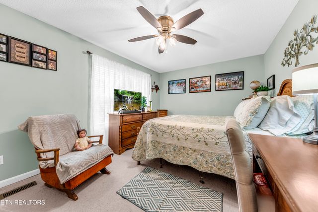 3205 Quiet Way, Knoxville, TN 37918