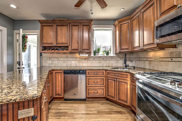 715 Wilcoxson Avenue, Stratford, CT 06614