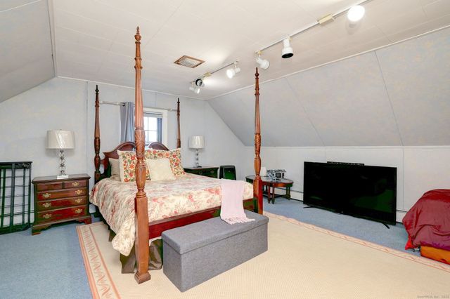 715 Wilcoxson Avenue, Stratford, CT 06614