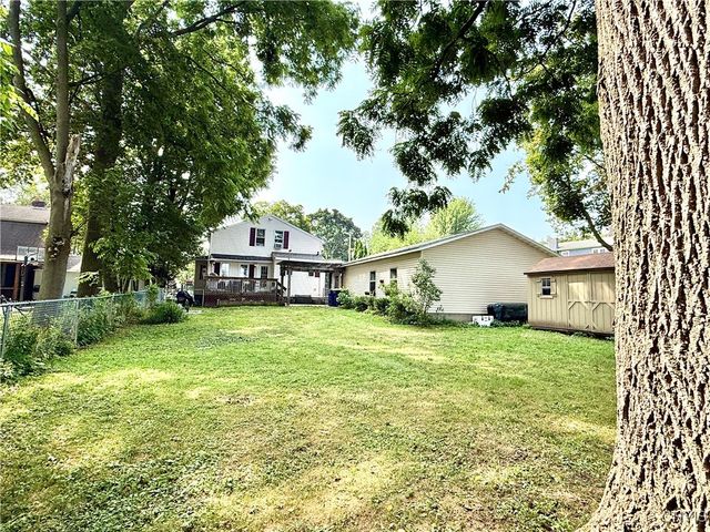 15 East Oneida Street, Lysander, NY 13027