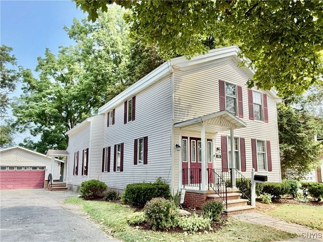 15 East Oneida Street, Lysander, NY 13027