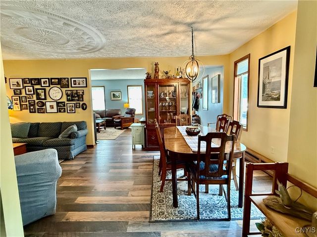 15 East Oneida Street, Lysander, NY 13027