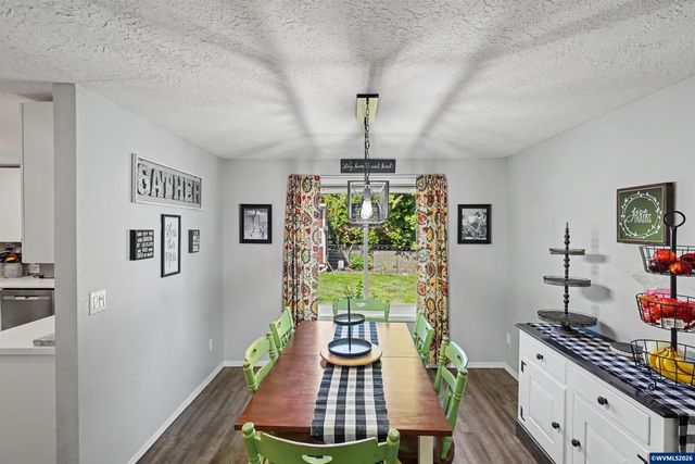 6695 McLeod Ln NE, Keizer, OR 97303