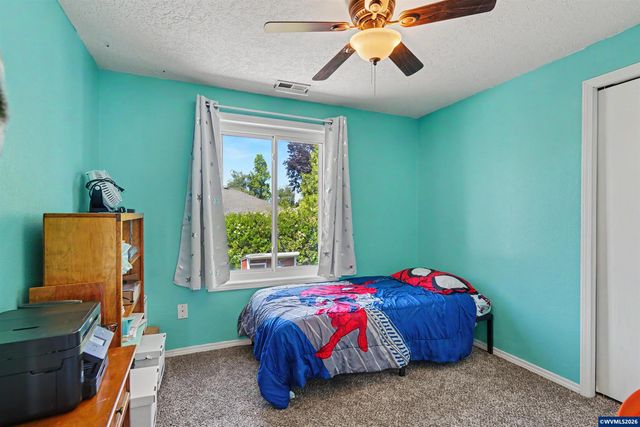 6695 McLeod Ln NE, Keizer, OR 97303