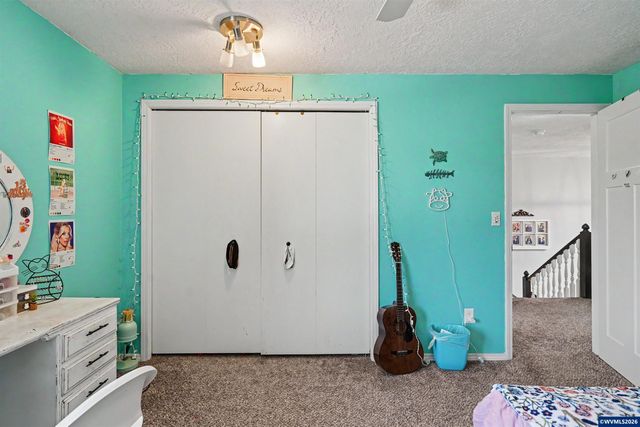 6695 McLeod Ln NE, Keizer, OR 97303