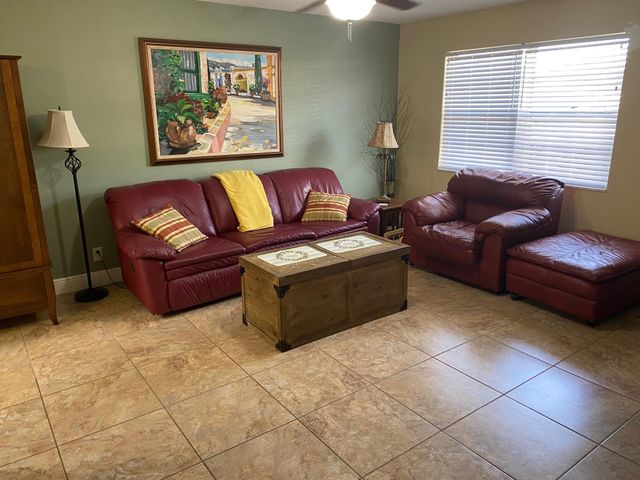 801 Hummingbird Way 104, North Palm Beach, FL 33408