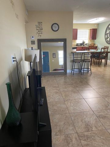 801 Hummingbird Way 104, North Palm Beach, FL 33408