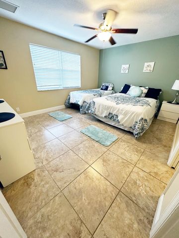 801 Hummingbird Way 104, North Palm Beach, FL 33408