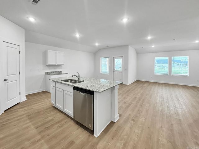 6404 Newark Drive, Bryant, AR 72002