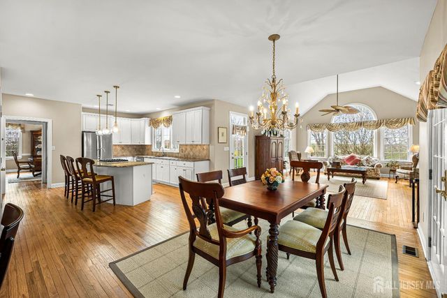 4 Windmill Court, Plainsboro, NJ 08536