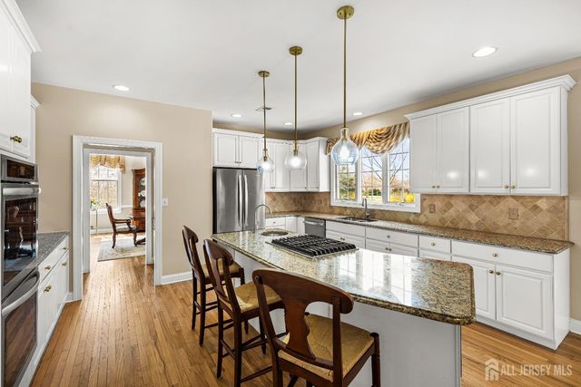 4 Windmill Court, Plainsboro, NJ 08536