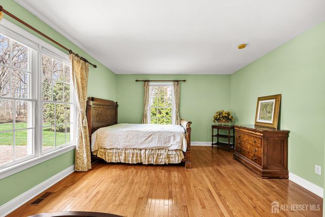 4 Windmill Court, Plainsboro, NJ 08536