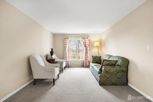 4 Windmill Court, Plainsboro, NJ 08536