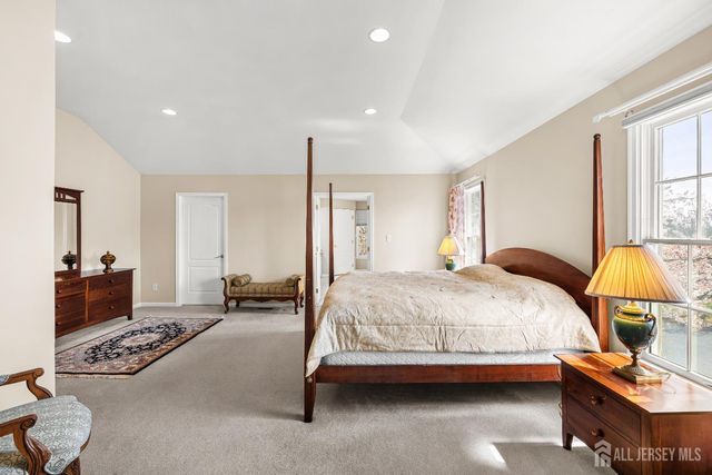 4 Windmill Court, Plainsboro, NJ 08536