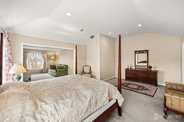 4 Windmill Court, Plainsboro, NJ 08536