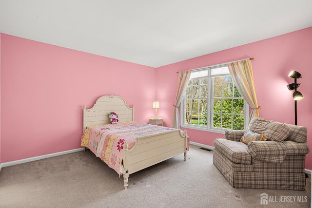 4 Windmill Court, Plainsboro, NJ 08536