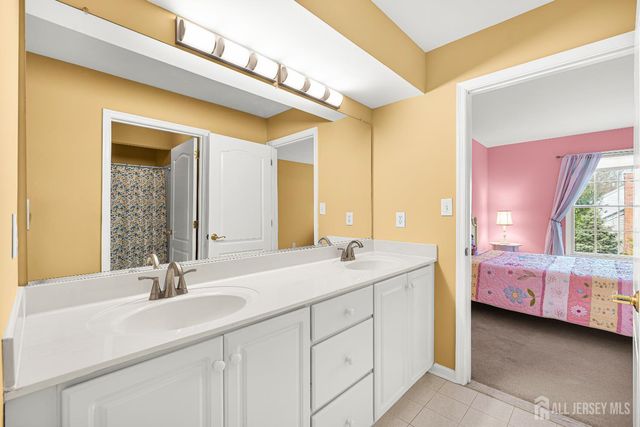 4 Windmill Court, Plainsboro, NJ 08536