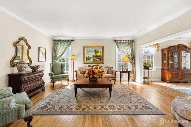 4 Windmill Court, Plainsboro, NJ 08536