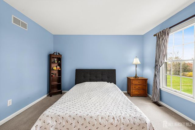 4 Windmill Court, Plainsboro, NJ 08536