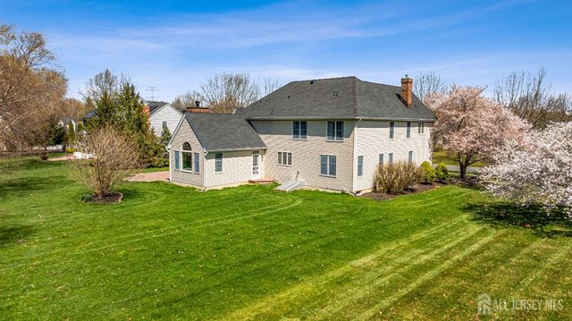 4 Windmill Court, Plainsboro, NJ 08536