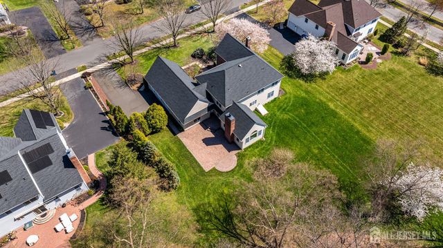 4 Windmill Court, Plainsboro, NJ 08536