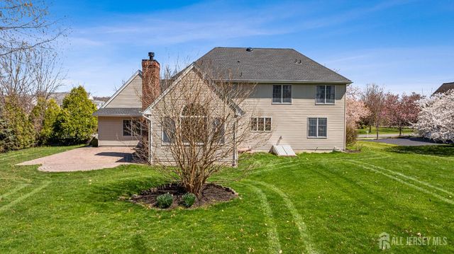 4 Windmill Court, Plainsboro, NJ 08536