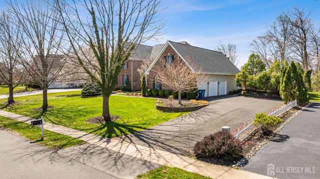 4 Windmill Court, Plainsboro, NJ 08536