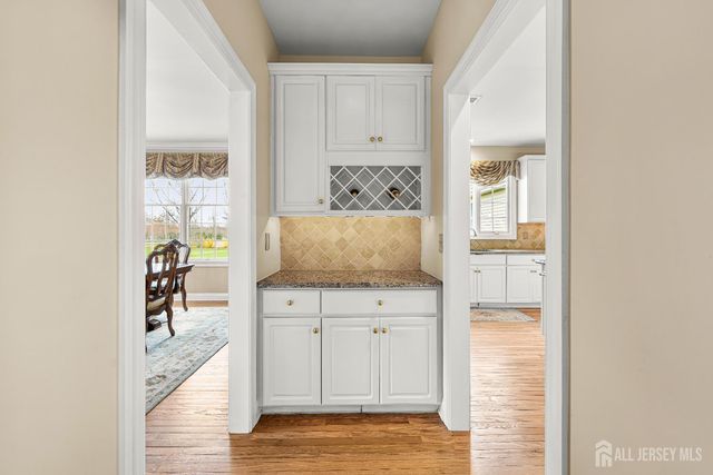 4 Windmill Court, Plainsboro, NJ 08536