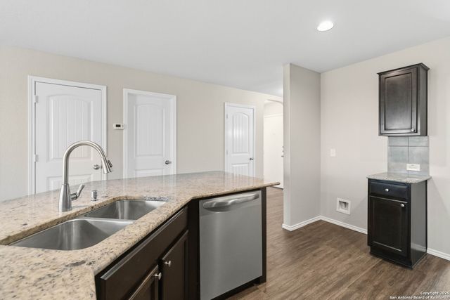 7018 Phoebe, San Antonio, TX 78252