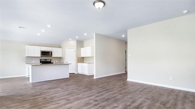 8136 Caden Lane, Iowa, LA 70647