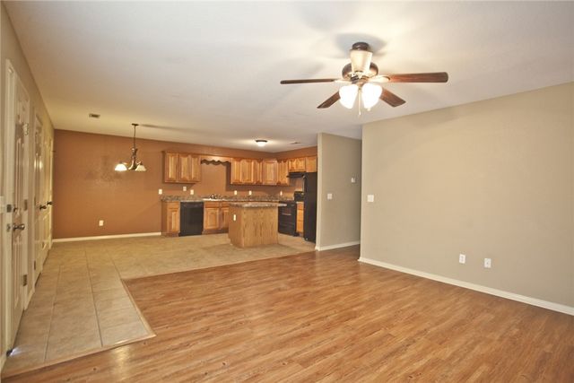 3012 S B Street, Rogers, AR 72756