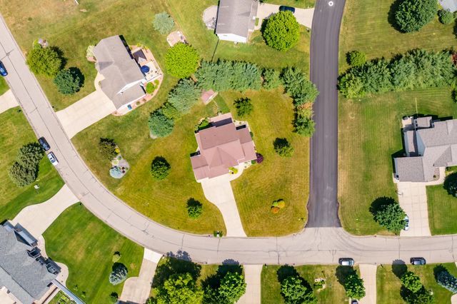 5464 Cypress Bay Drive, Kalamazoo, MI 49009