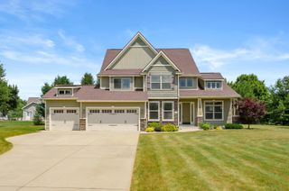 5464 Cypress Bay Drive, Kalamazoo, MI 49009