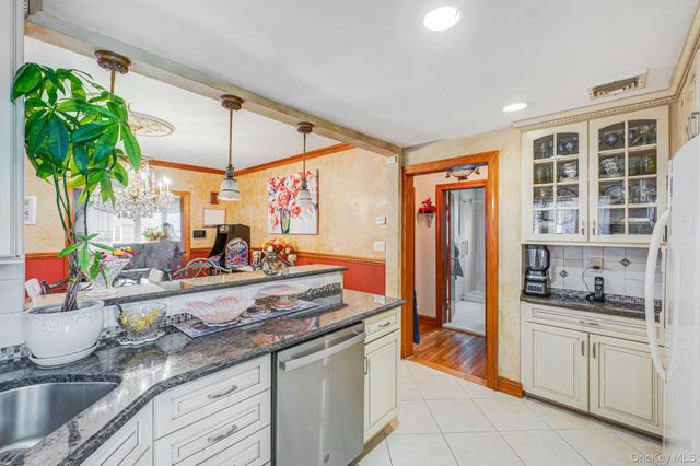 167 Shaw Avenue, Valley Stream, NY 11580
