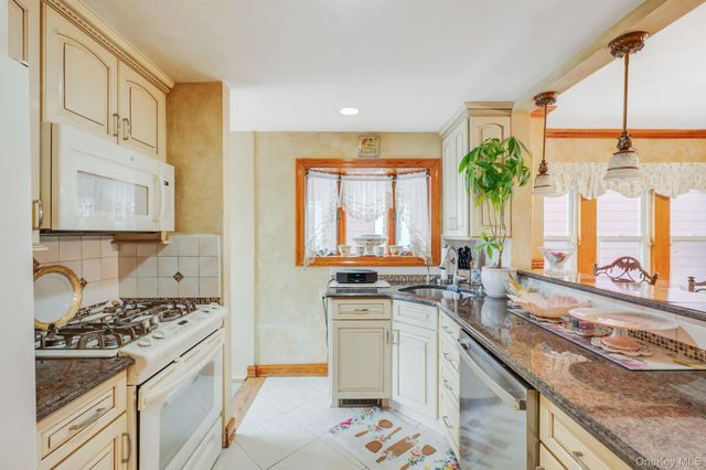 167 Shaw Avenue, Valley Stream, NY 11580