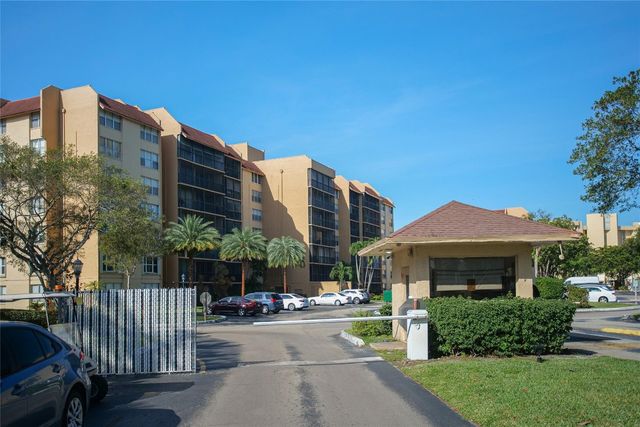 3821 Environ Boulevard 603, Lauderhill, FL 33319