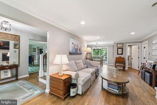15 OAKFORD RD, Wayne, PA 19087