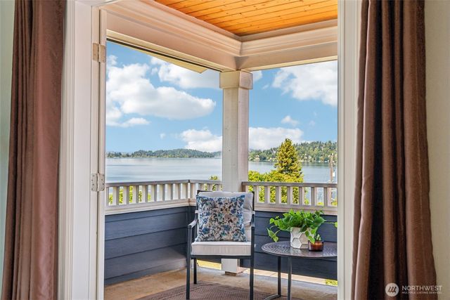 7100 S Ryan Street, Seattle, WA 98178