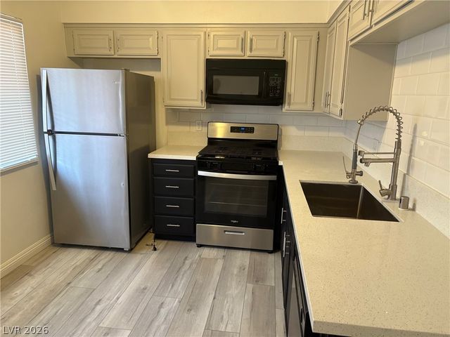 3535 Mercury Street F, North Las Vegas, NV 89030