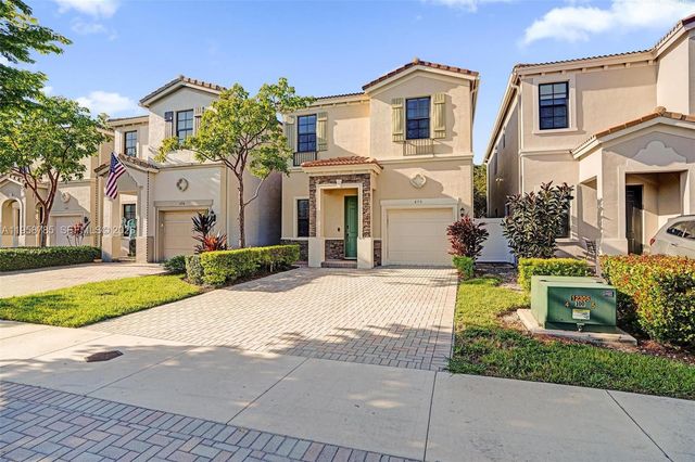 650 NE 193rd Ter 650, Miami, FL 33179