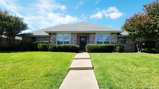 1900 Robin Meadow Drive, Carrollton, TX 75007