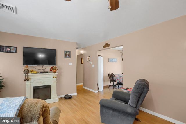 145 E VICKIE LN, Elizabethville, PA 17023