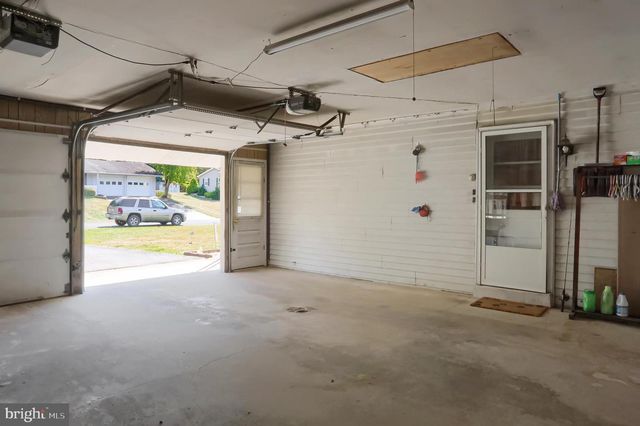 145 E VICKIE LN, Elizabethville, PA 17023