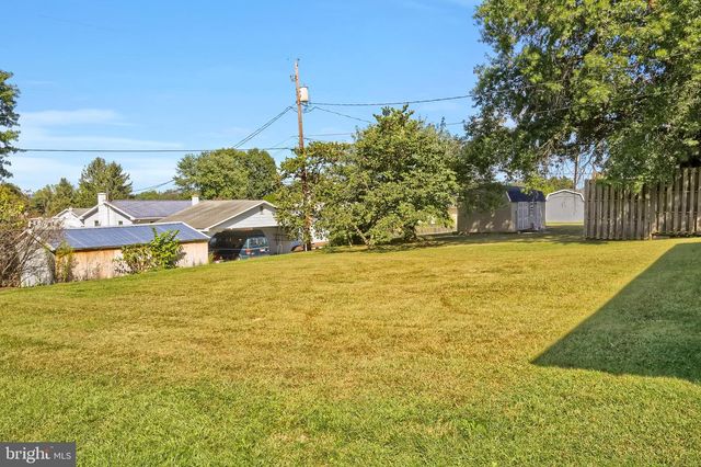 145 E VICKIE LN, Elizabethville, PA 17023