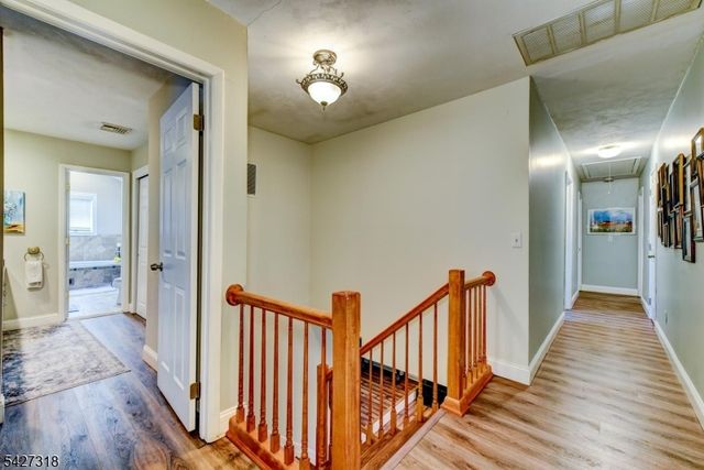 52 Ashburn Rd, Wayne Twp., NJ 07470