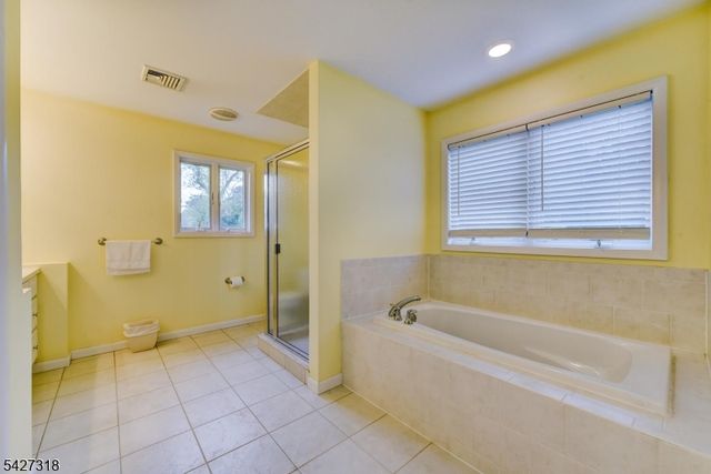 52 Ashburn Rd, Wayne Twp., NJ 07470